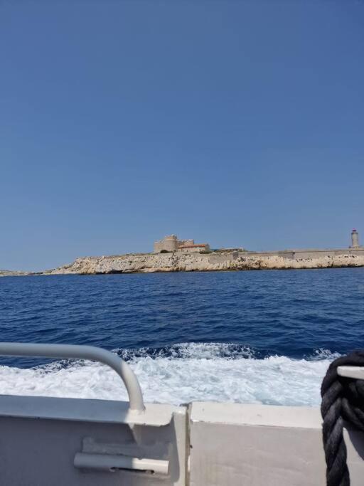 Une Parenthese Au Frioul Marseille Extérieur photo
