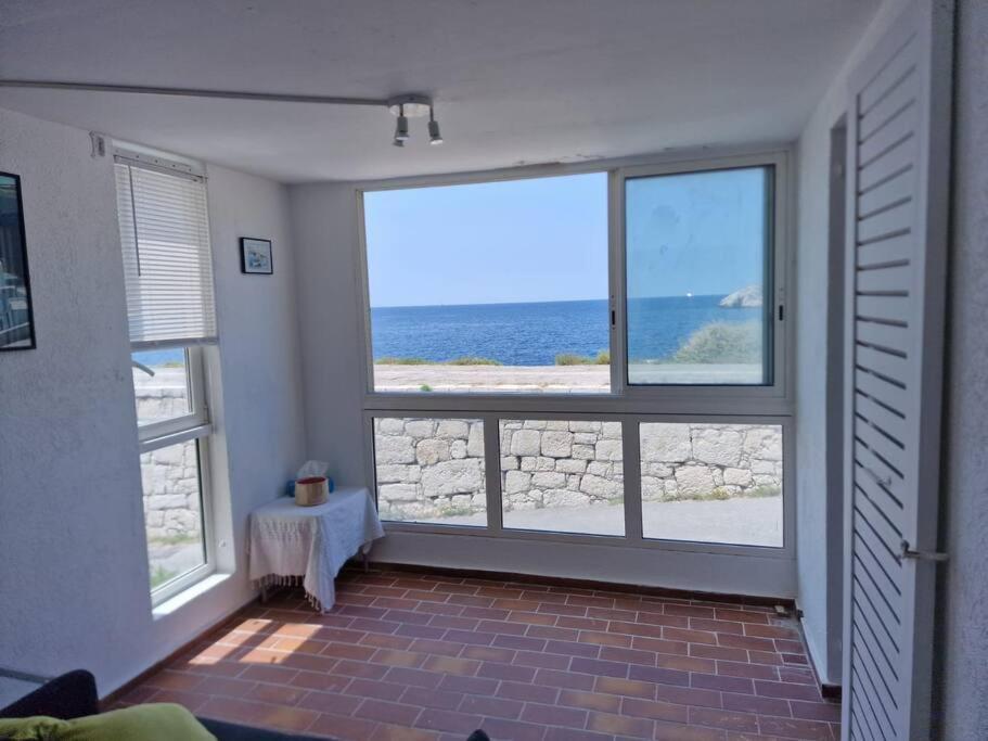 Une Parenthese Au Frioul Marseille Extérieur photo